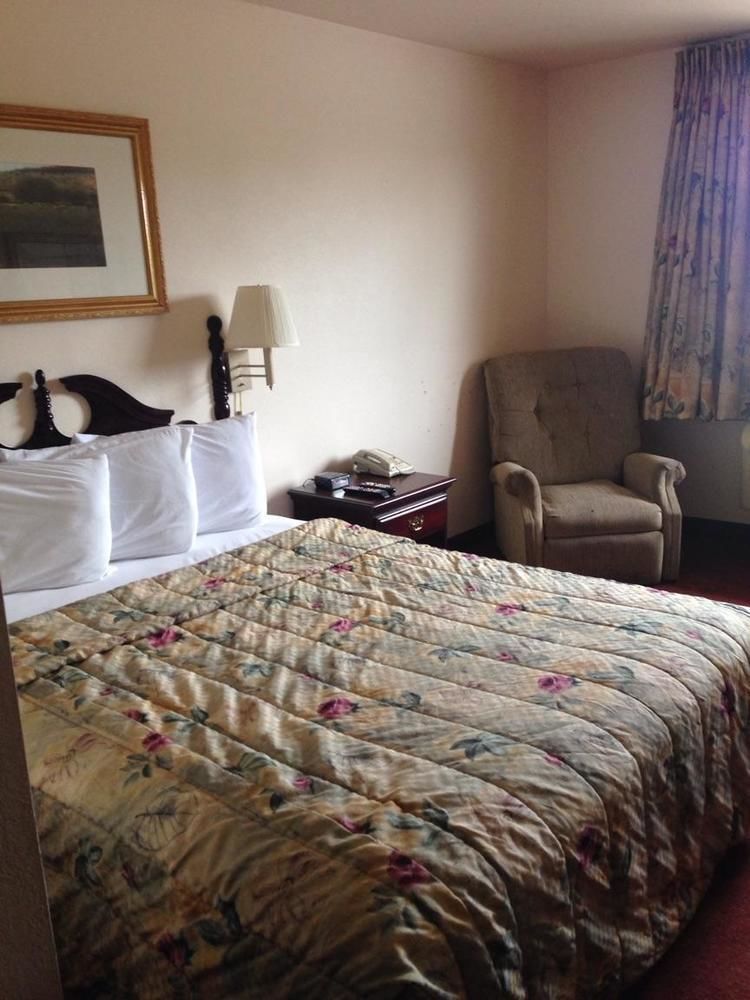 Red Roof Inn Hartselle Bagian luar foto